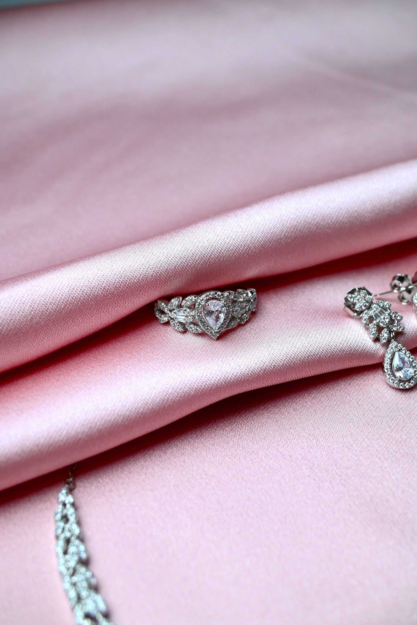 925 Ayar Gümüş Damla Kesim Set Zarif Takım