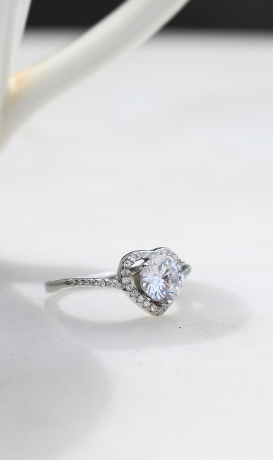 925 Ayar Gümüş Kalp Tektaş Zirkon Yüzük