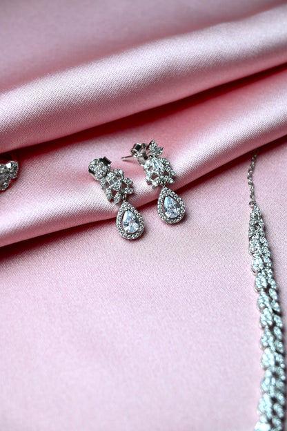 925 Ayar Gümüş Damla Kesim Set Zarif Takım