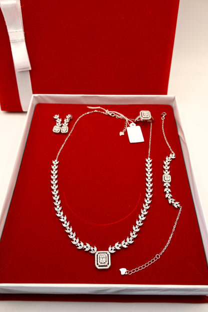 925 Ayar Gümüş Su Yolu Baget Model İthal Zirkon Taşlı Kolye, Bileklik, Küpe, Yüzük Düğün Takı Seti